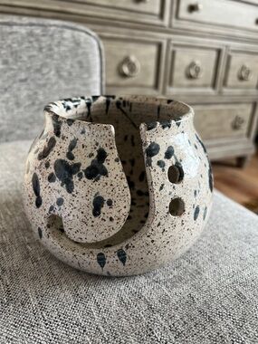 Speckled Ceramic Yarn Bowl in Cream with navy blue Splatters